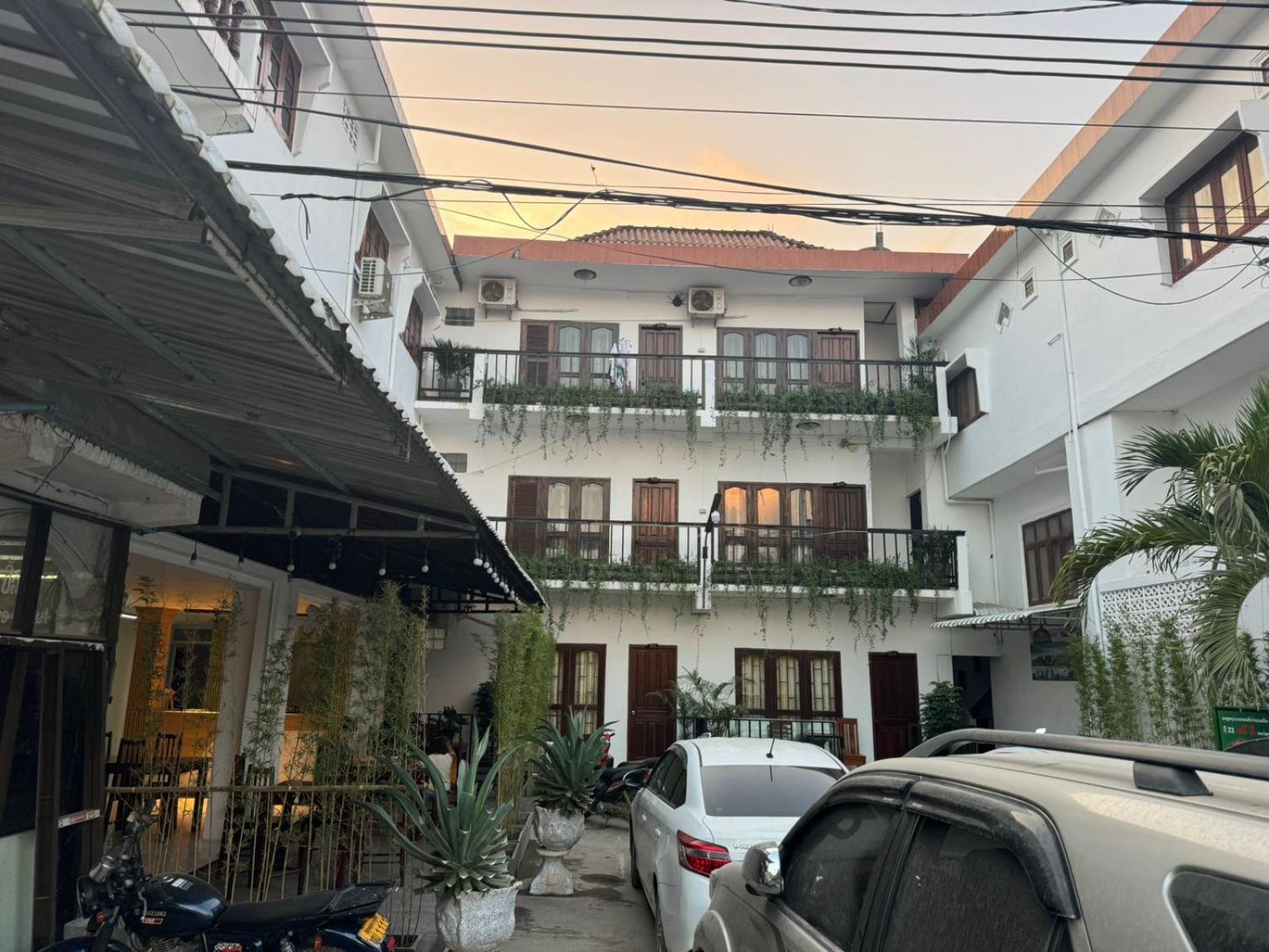 Vang Vieng Green Hotel Екстериор снимка