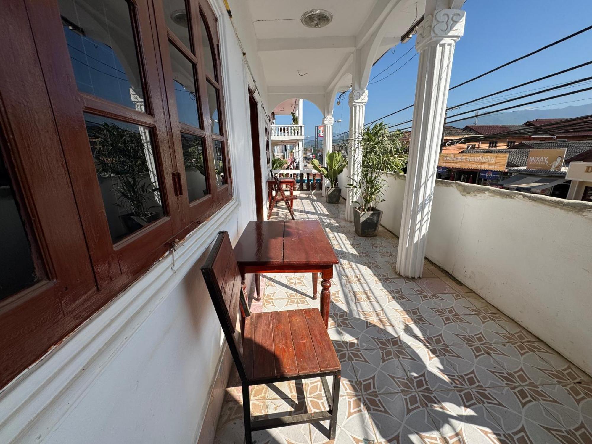 Vang Vieng Green Hotel Екстериор снимка
