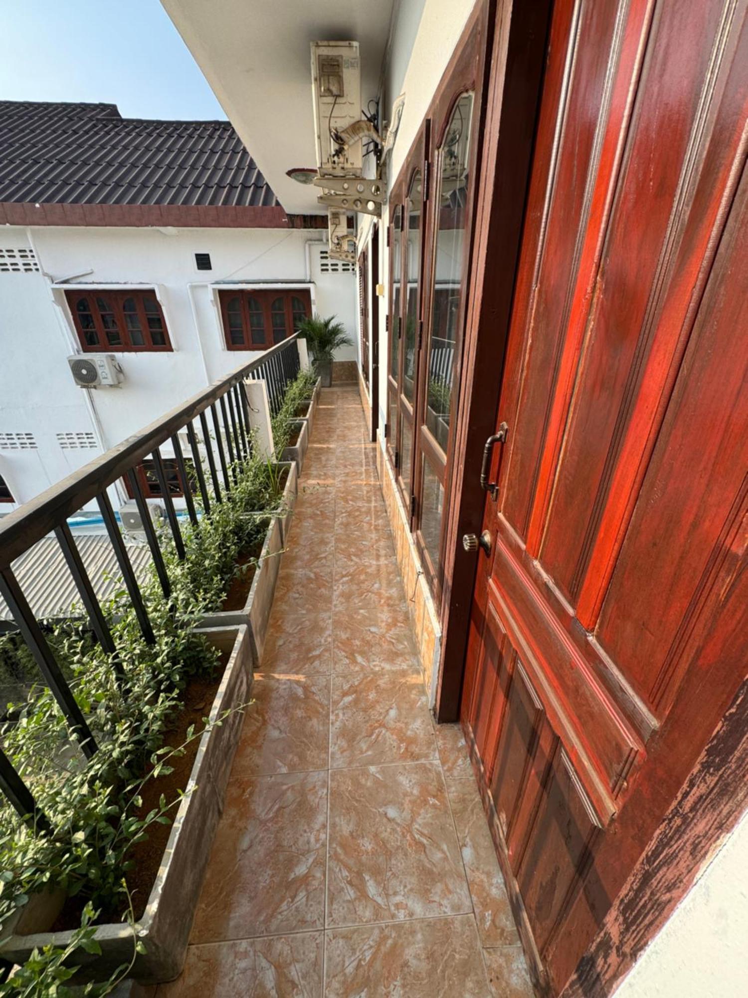 Vang Vieng Green Hotel Екстериор снимка