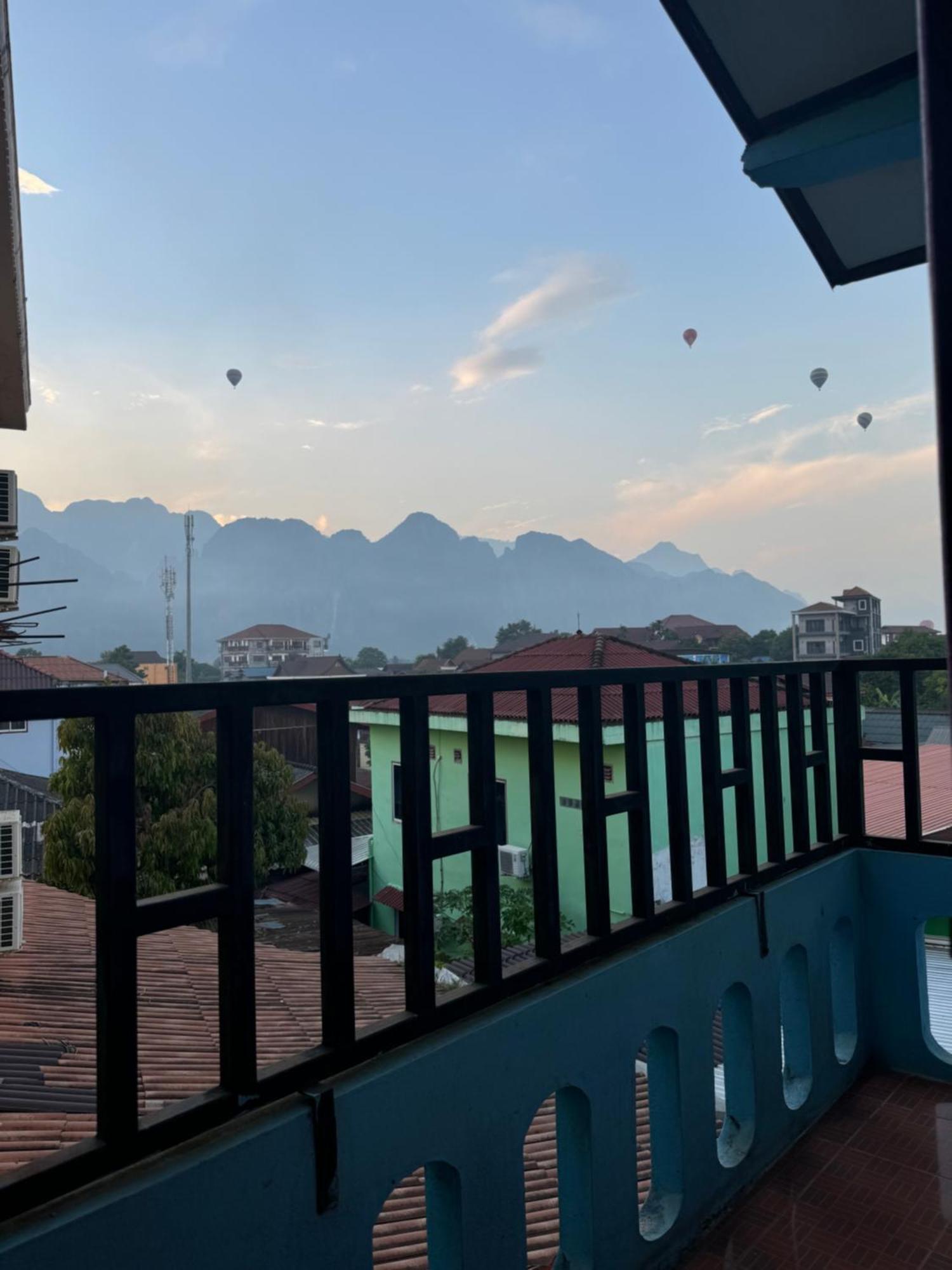 Vang Vieng Green Hotel Екстериор снимка